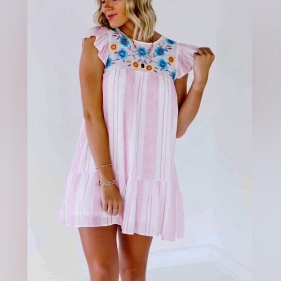 NWT Blu Pepper Shift Rayon Dress Floral Striped Medium - Picture 1 of 7